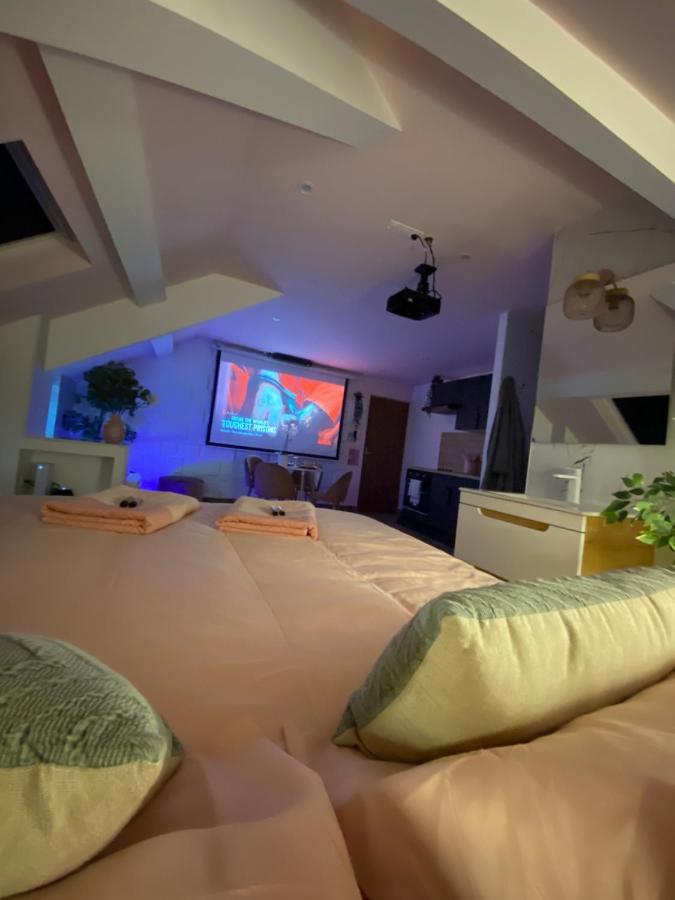 Trith-Saint-Leger Capsule Color Deluxe Balneo I Ecran Home Cinema I Console De Jeux מראה חיצוני תמונה